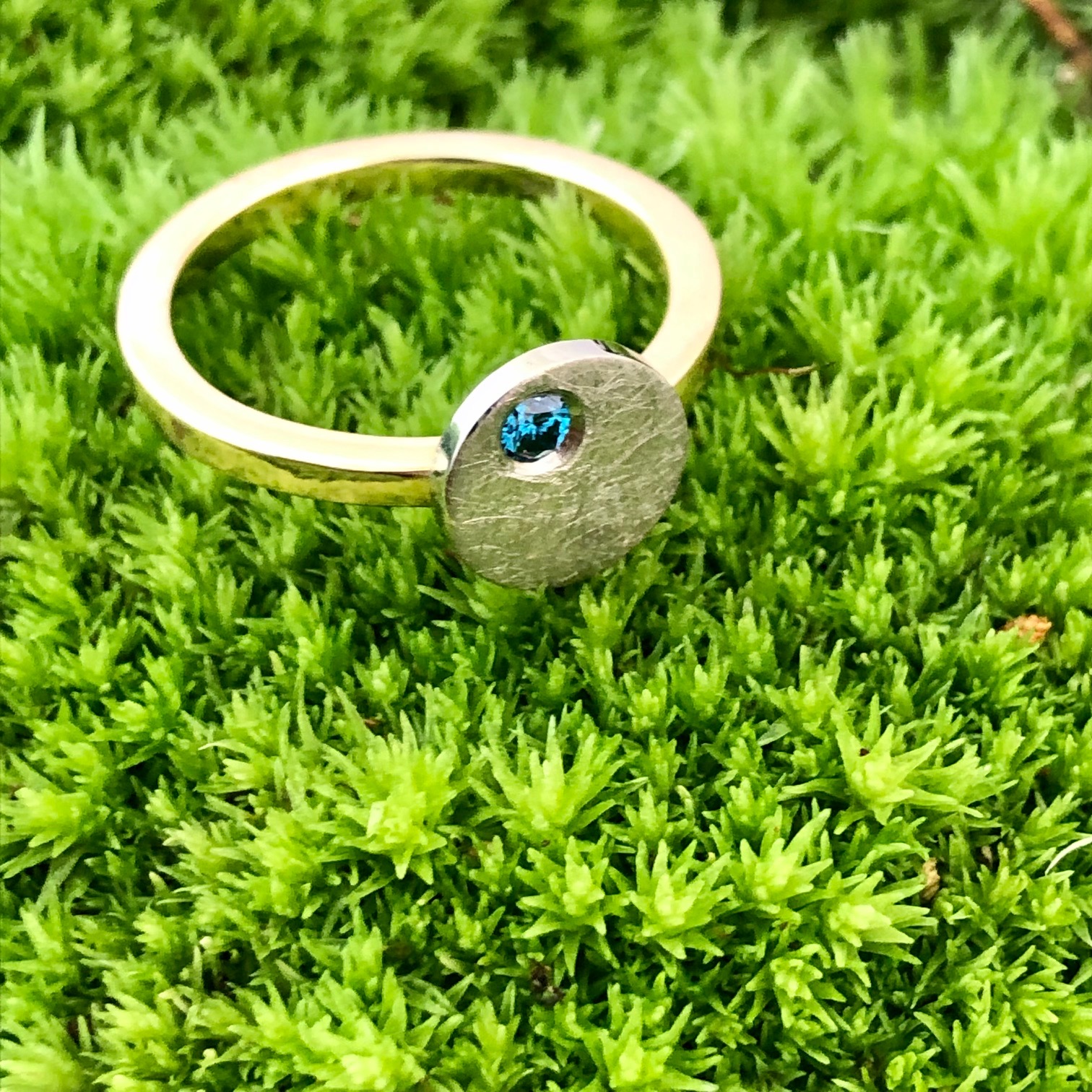 Gold-Ring mit Diamant