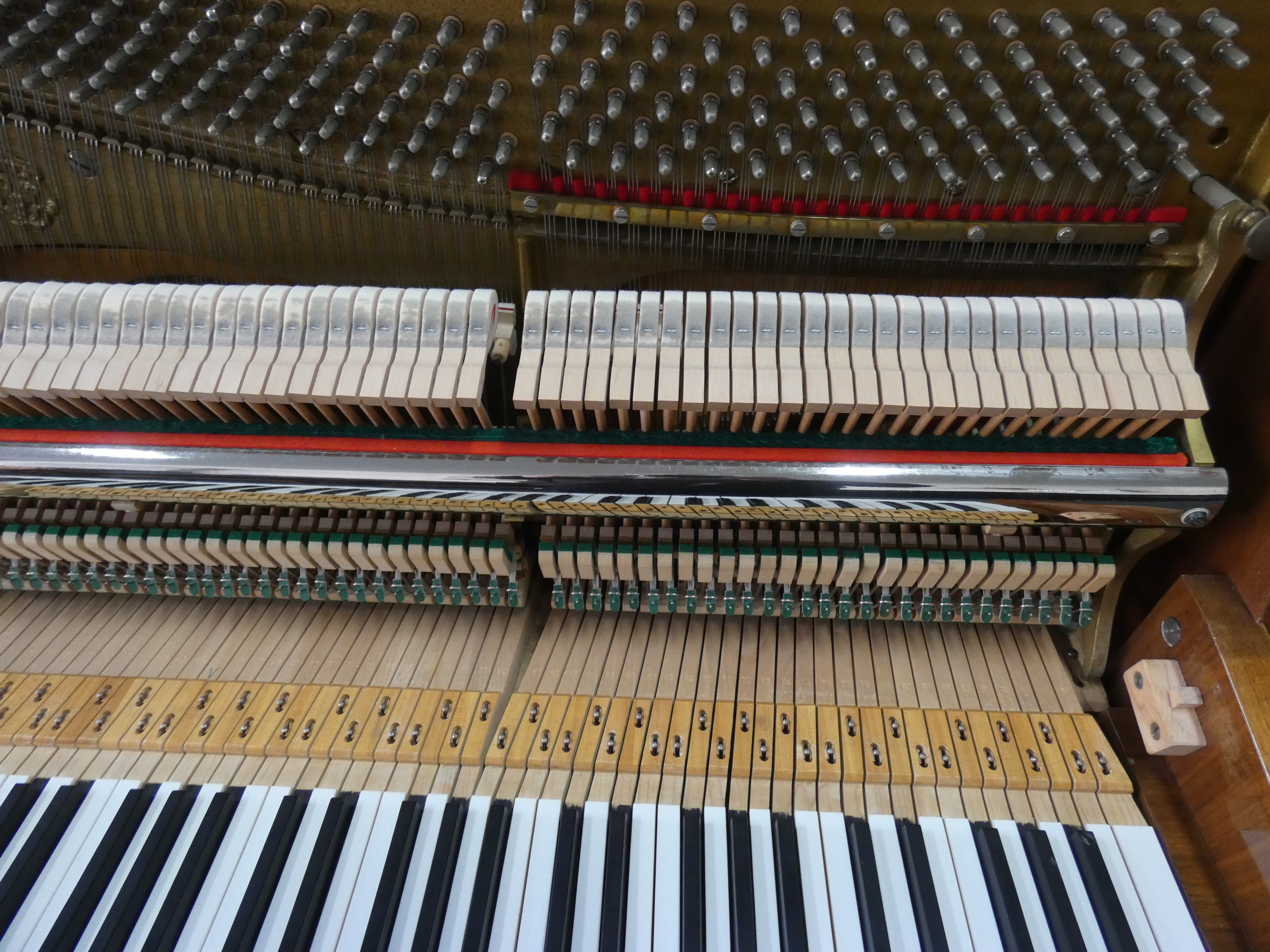 A Sauter Klavier von Klavierbaumeisterin aus Aachen